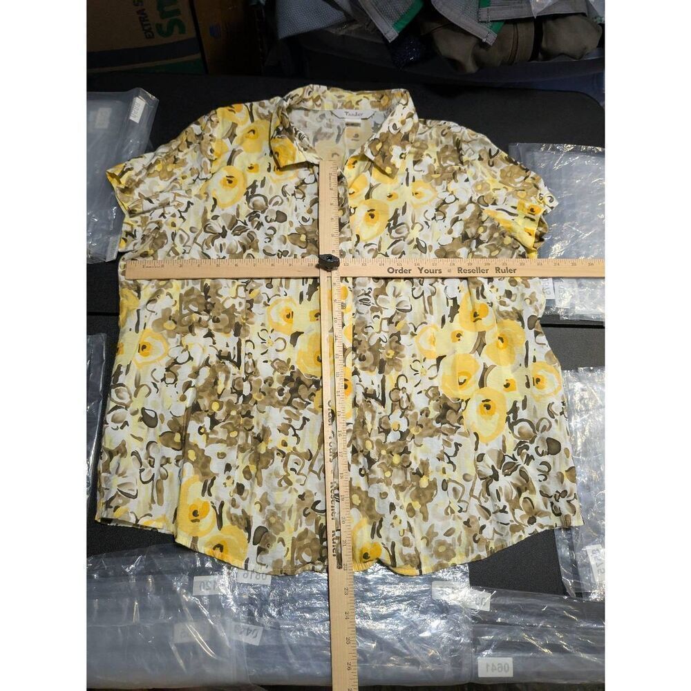 TanJay Yellow Tropical Floral Hawaiian Button Up Women's 18 - Picture 4 of 4